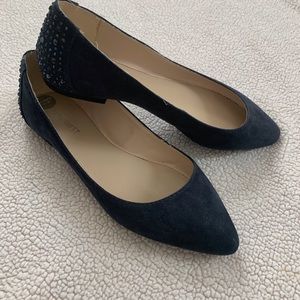 💙 Navy Blue Nine West Flats w/ Jeweled Details